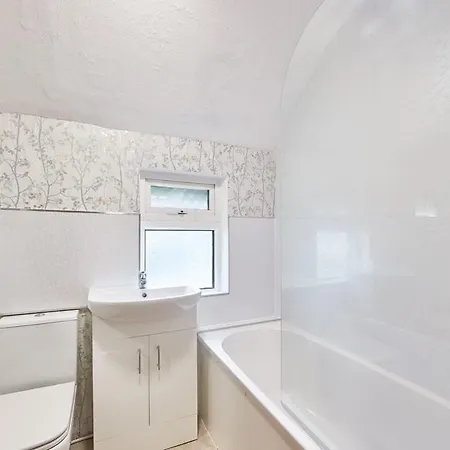 Blue Sky 3 Bedroom * Whitby